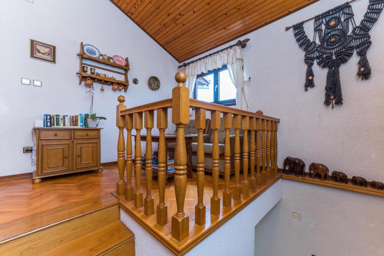 Villa Lukas ซูโกชัน ภายนอก รูปภาพ