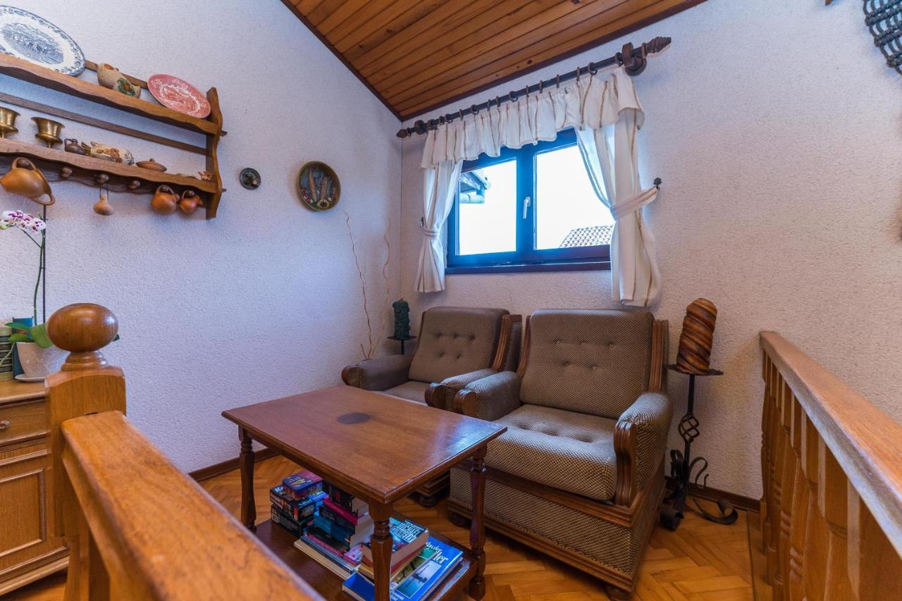Villa Lukas ซูโกชัน ภายนอก รูปภาพ