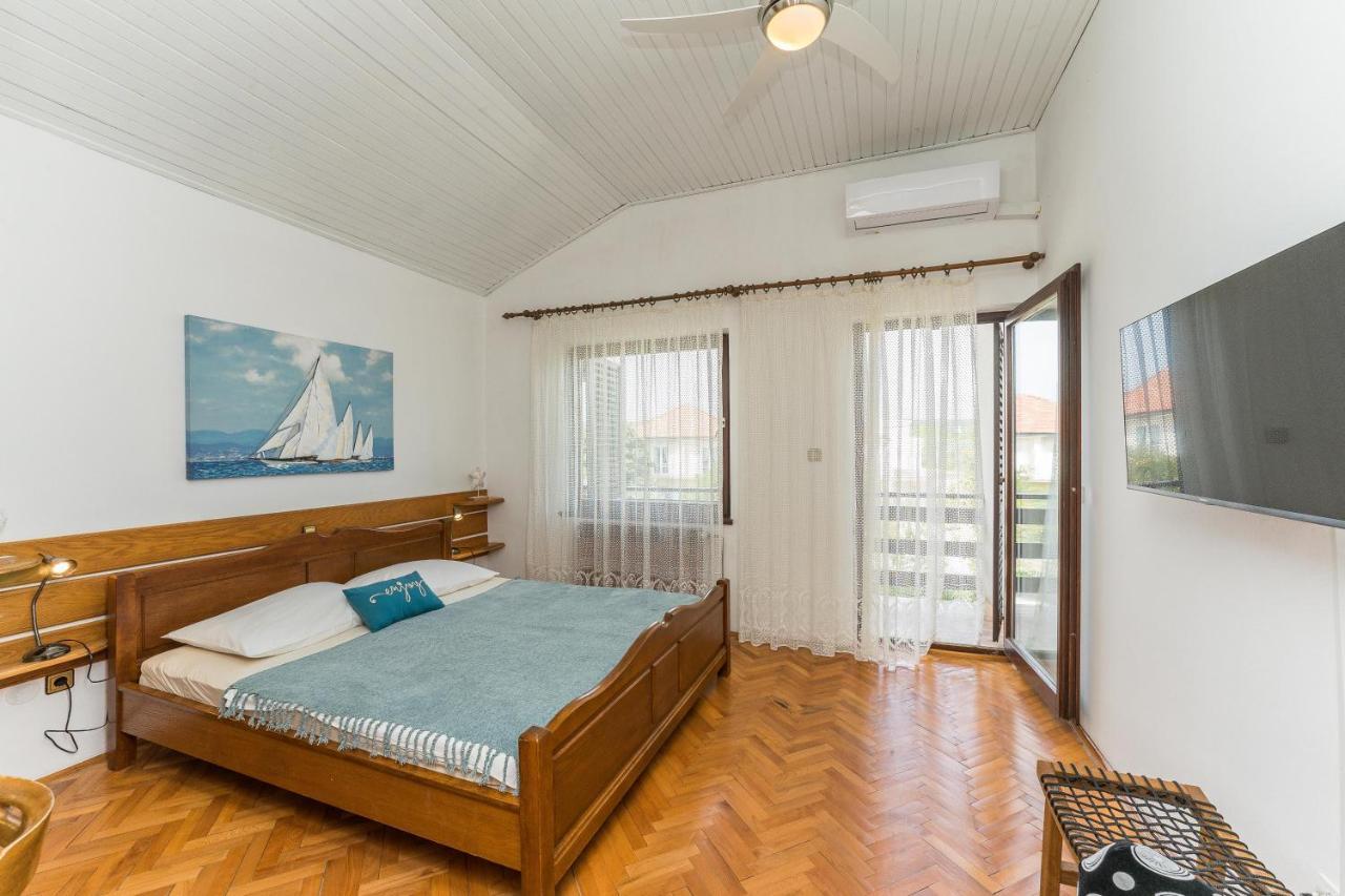 Villa Lukas ซูโกชัน ภายนอก รูปภาพ