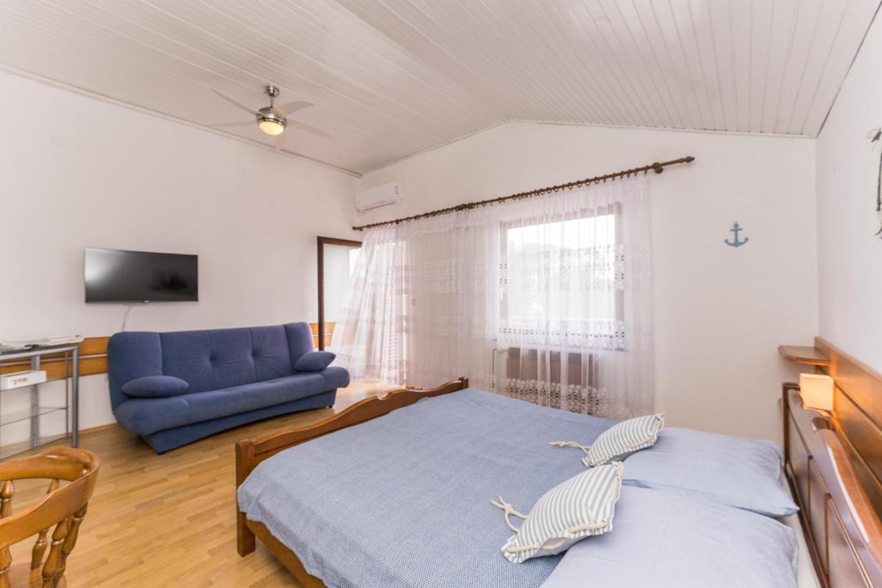 Villa Lukas ซูโกชัน ภายนอก รูปภาพ