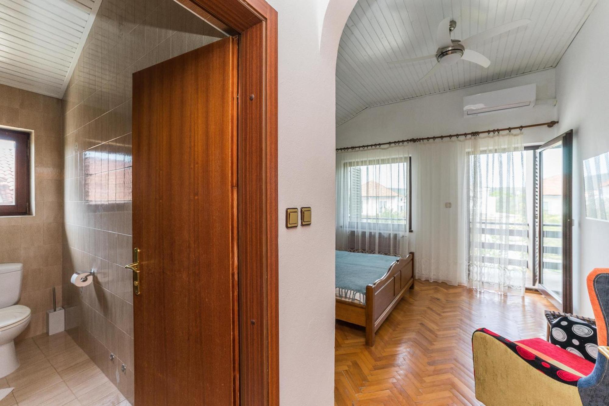 Villa Lukas ซูโกชัน ห้อง รูปภาพ