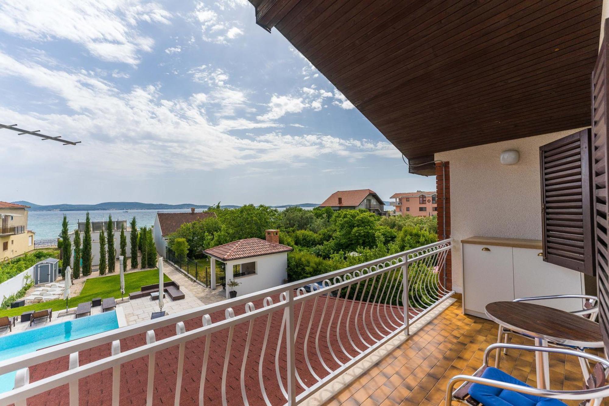 Villa Lukas ซูโกชัน ห้อง รูปภาพ