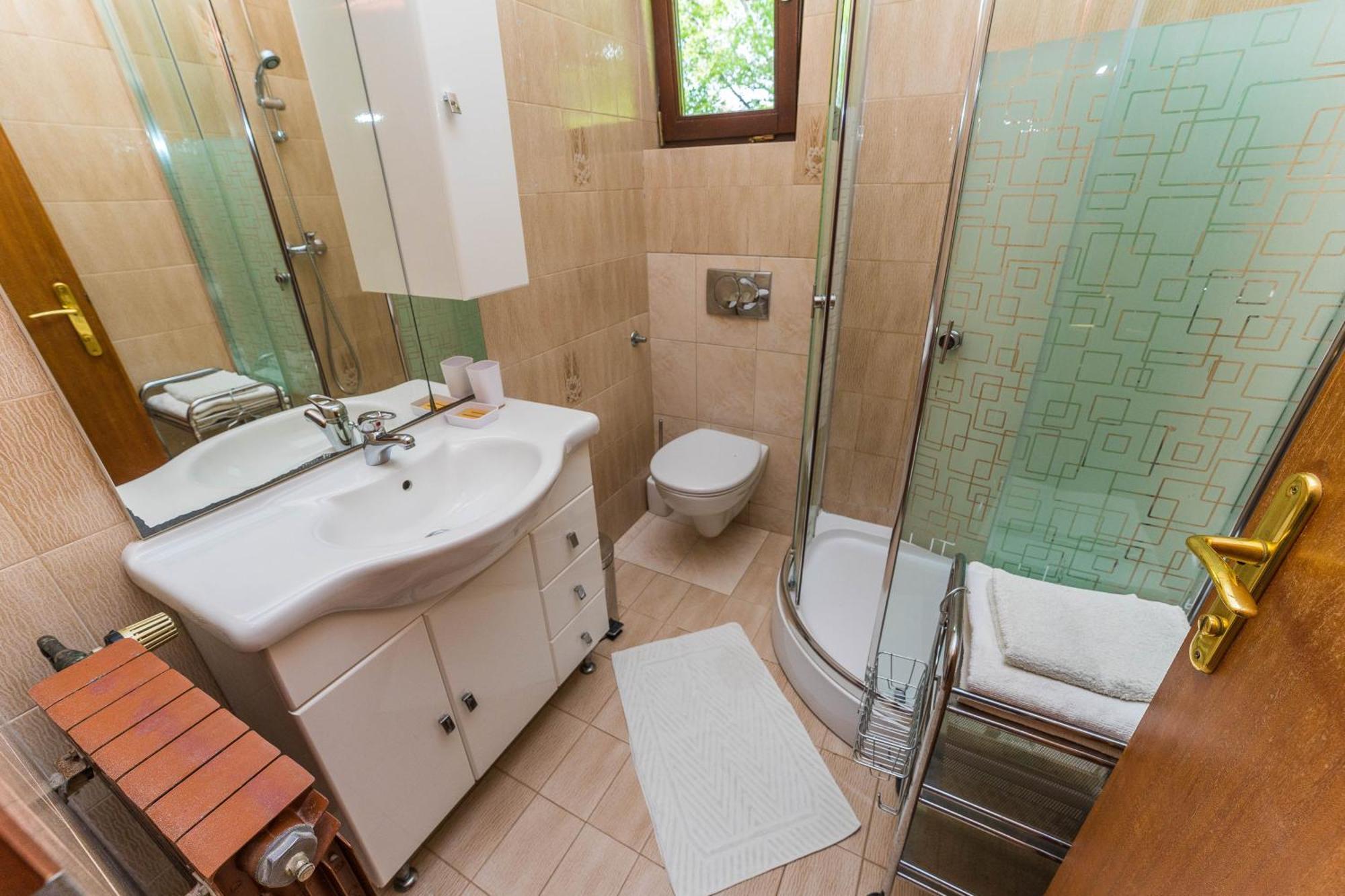 Villa Lukas ซูโกชัน ห้อง รูปภาพ