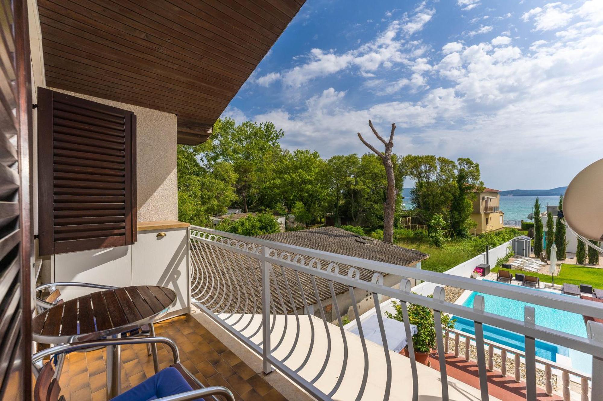 Villa Lukas ซูโกชัน ห้อง รูปภาพ